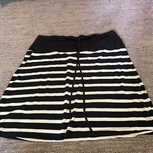 LOLE Black/White striped drawstring skirt/strapless top sz X-Large‎